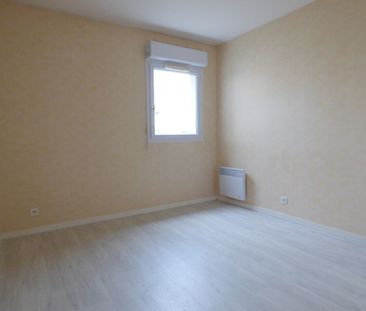 Location Appartement 3 pièces 69m² - Photo 3