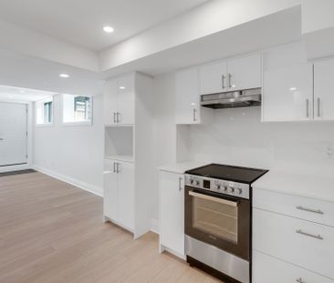 For Lease - 1820 APPLEFORD Street, Beacon Hill North - South and Ar... - Photo 1