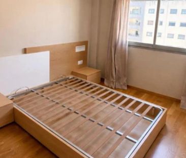 Piso de alquiler en Carrer de Pablo Iglesias, 113, L'Olivera - Photo 2