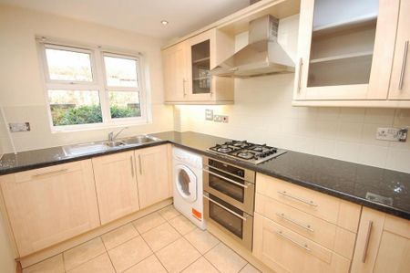 2 bedroom apartment to rent - Photo 4