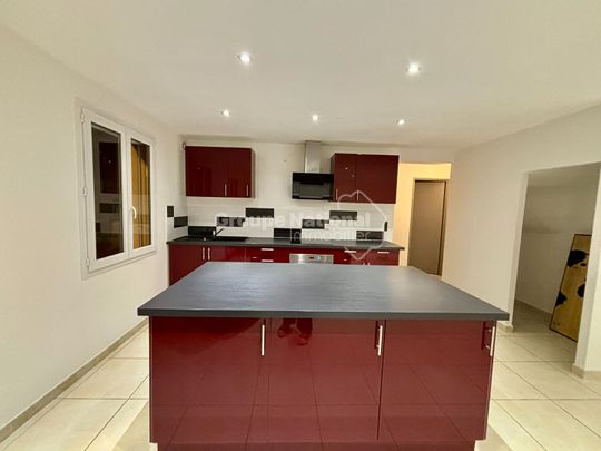 Appartement T4 de 101m2, à Jonquières Saint Vincent, - Photo 1