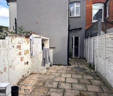 House share to rent - Photo 3