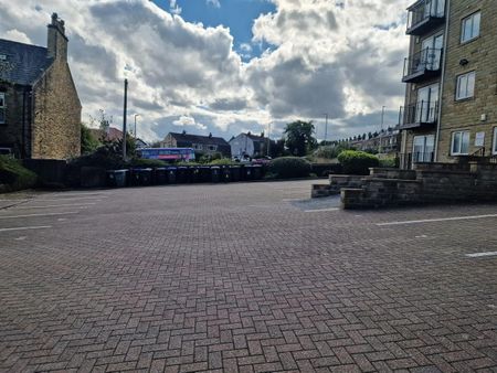 Flat , Princes Court, Bradford Road, Shipley - Photo 2
