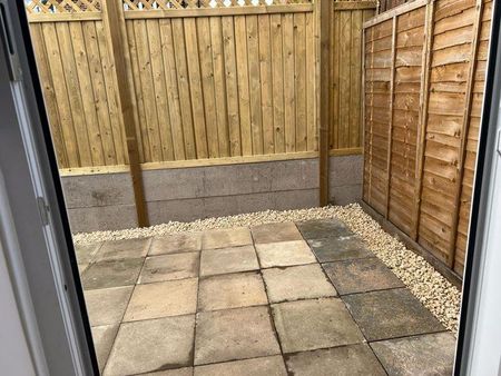 1 bedroom terraced house to rent - Photo 2