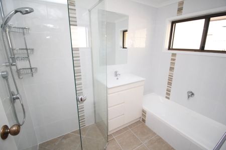 FULLY REFURBISHED, FAMILY HOME - Photo 2