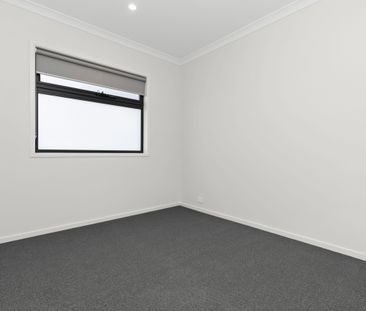 Beautiful 3-Bedroom Home in Wollert - Photo 6