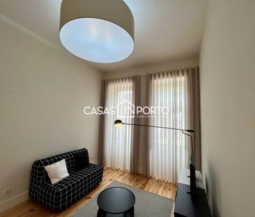 T1 Duplex de Luxo com Jardim e Piscina no Coração do Porto - Photo 5