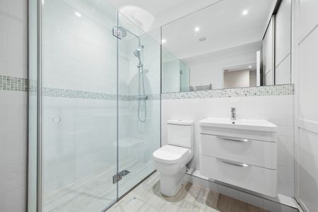 Two Bedroom Garden Flat for Rent in London, W1U - Photo 5