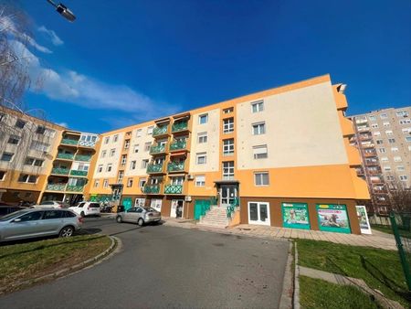 Kiadó jó állapotú panel lakás - Győr - Fotó 2