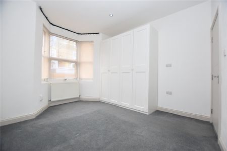 Whitehorse Lane, London, SE25 - Photo 2