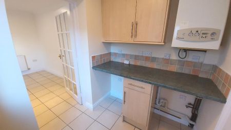 3 bedroom terraced house to rent - Photo 5