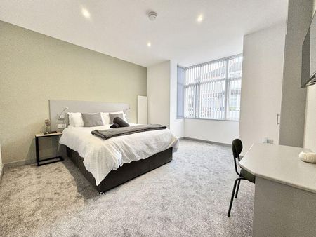 2 bedroom ground floor flat to rent - Photo 4
