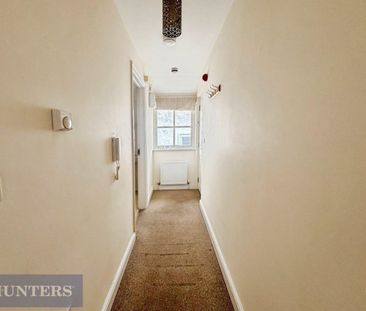 1 bedroom Flat To Let - Photo 4
