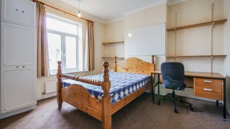 3 bedroom terraced house to rent - Photo 4
