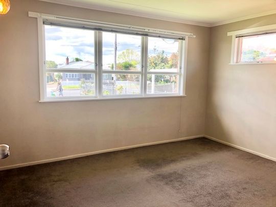 Property Management73 Church St, Otahuhu - House for Rent - Photo 1