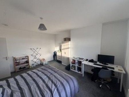 4 bedroom house share to rent - Photo 2