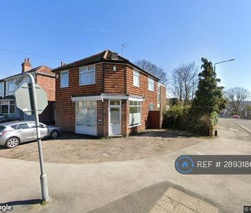 1 bedroom in a house share to rent - Photo 1