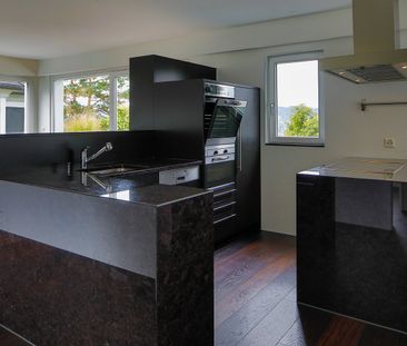 Sonnige, helle Designer-2-Zimmer-Wohnung mit Seesicht - Photo 4