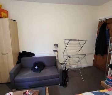 12 bedroom detached house to rent - Photo 1
