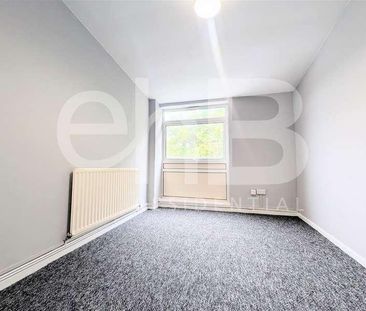 St. John's, Warwick, CV34 - Photo 3