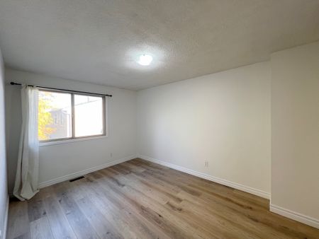 For Lease - 41 Yellow Birchway N/A, Toronto, Ontario - Photo 5