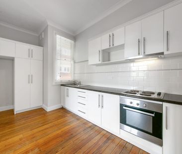 Renovated apartment in great location - Photo 4