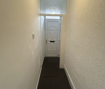 2 Bed Terraced House, Hinde Street, M40 - Photo 3