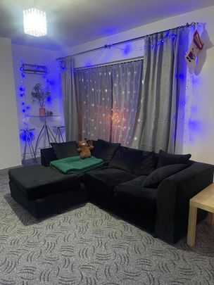 Room in a Shared Flat, London Road Norbury, SW16 - Photo 1