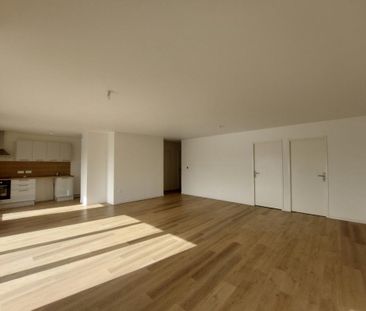 Location Appartement 4 pièces 109m² DEVILLE LES ROUEN 76250 - Photo 1