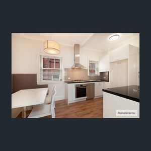 SPACIOUS WITH STYLE! - Photo 2