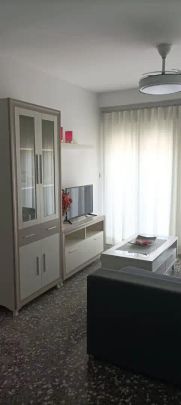Piso de alquiler en Avenida Reina Victoria Eugenia, 32, Alameda - Photo 1