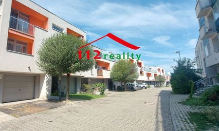 Klimatizovaný 4 izbový moderný dom, garáž, 2 kúpeľne, BA III, novostaba v blízkosti prírody - Photo 2