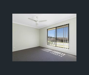 Family Home! - Photo 3