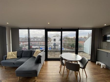 2 bedroom penthouse to rent - Photo 2