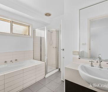 3/180 Woods Street, Newport VIC 3015 - Townhouse For Rent | Domain - Photo 2