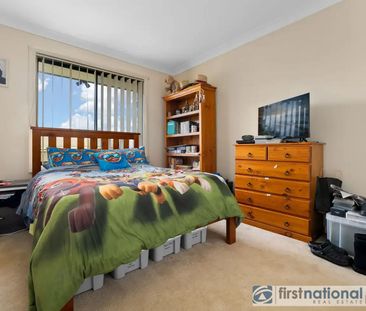 SPACIOUS FAMILY HOME IN QUIET CUL-DE-SAC - Photo 6