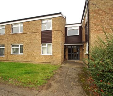 2 bed First Floor Flat for rent - Photo 2