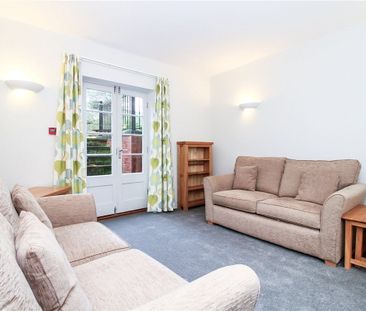 * GAS & ELECTRIC INCLUDED IN RENT* A stylish two bedroom ground flo... - Photo 1