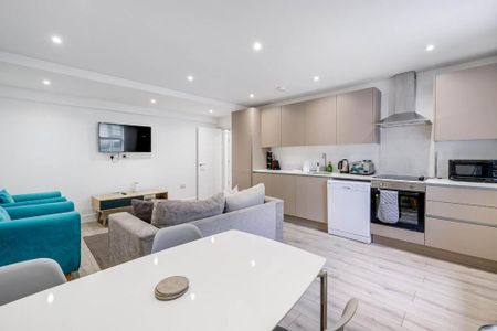 2 bedroom apartment to rent - Photo 5