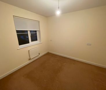 Crymlyn Parc, Neath, SA10 - Photo 4