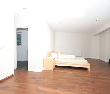 6 bedroom detached house to rent - Photo 4