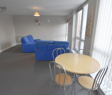 2 Bedroom Apartment - Photo 2