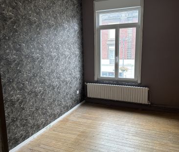 Appartement 4 pièces non meublé de 90m² à Cambrai - 785€ C.C. - Photo 2