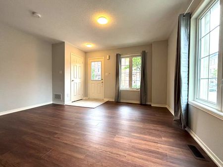 For Lease - 15 Adam Oates Heights, Toronto, Ontario - Photo 2