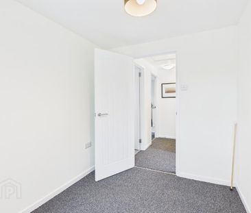 28 Strathearn Court, Holywood, BT18 9NR - Photo 2