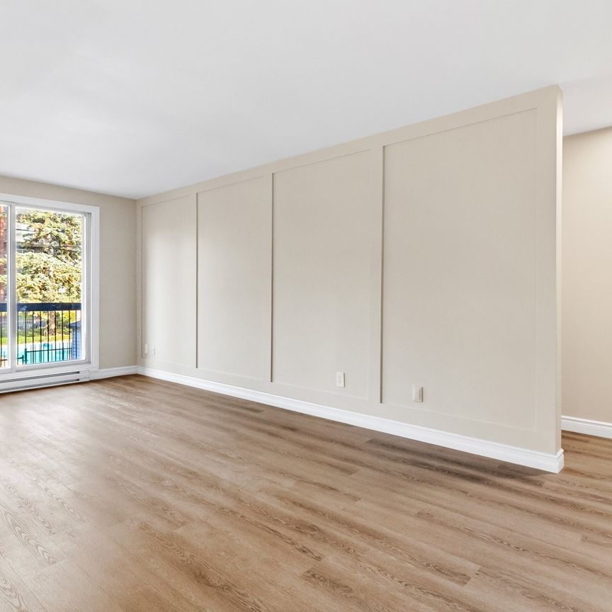 5025 Boul. des Sources, #301 - Photo 1