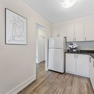 2740 Jane Street - Photo 2