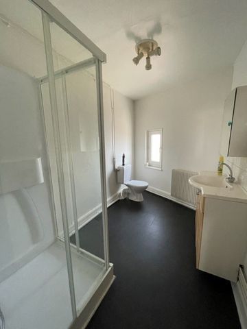 Location Appartement 3 pièces 68m² BELLERIVE SUR ALLIER 03700 - Photo 3