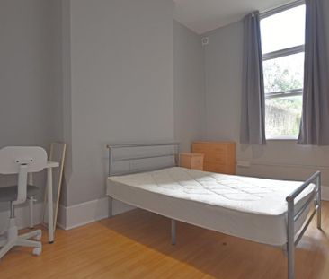 2 bedroom ground floor maisonette to rent - Photo 4