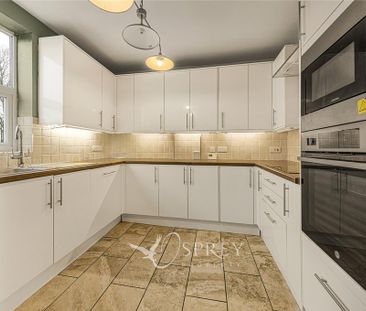 3 bedroom flat to rent - Photo 6